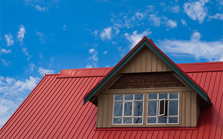 Maintaining Metal Roofing: Tips for Prolonging Its Lifespan in Newmarket Homes